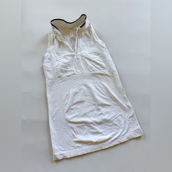 Athleta Size XSMomentum Seamless Polo Collared Tank Top Golf Tennis White $69 - Picture 2 of 5